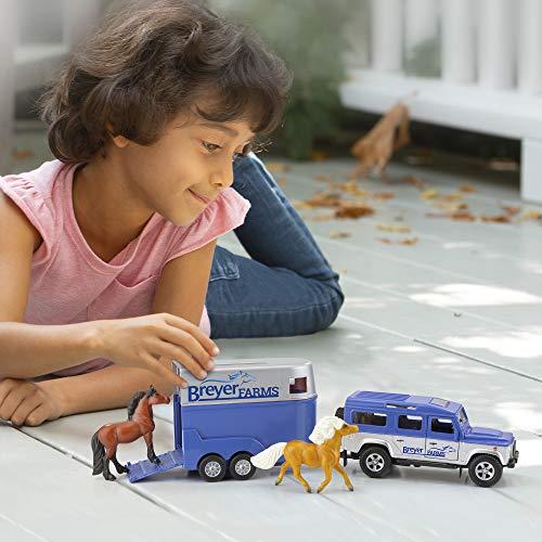 Breyer Horses Farms Land Rover and TagaLong Trailer and Playset Die