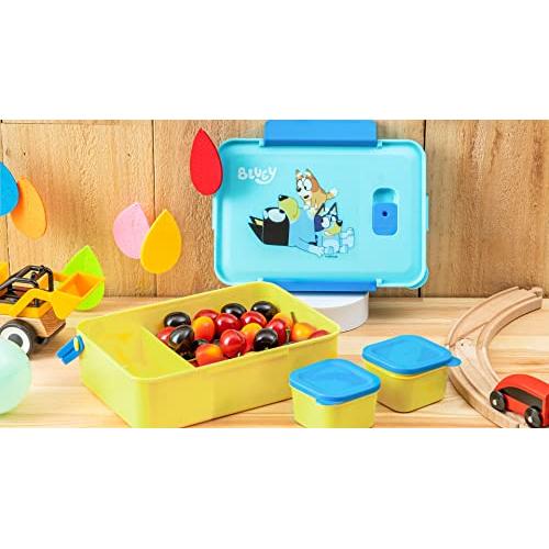 Zak Designs Bluey Reusable Plastic Bento Box with Leak-Proof Seal, Carrying  Handle, Microwave Steam Vent, and Individual Containers for Kids' Packed