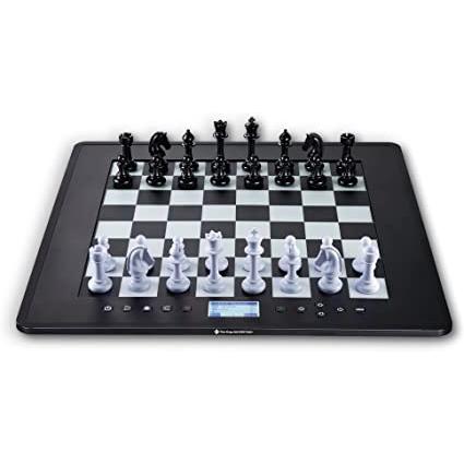 Presentaron el tablero de ajedrez que mueve solo sus piezas - Diario  Panorama Movil