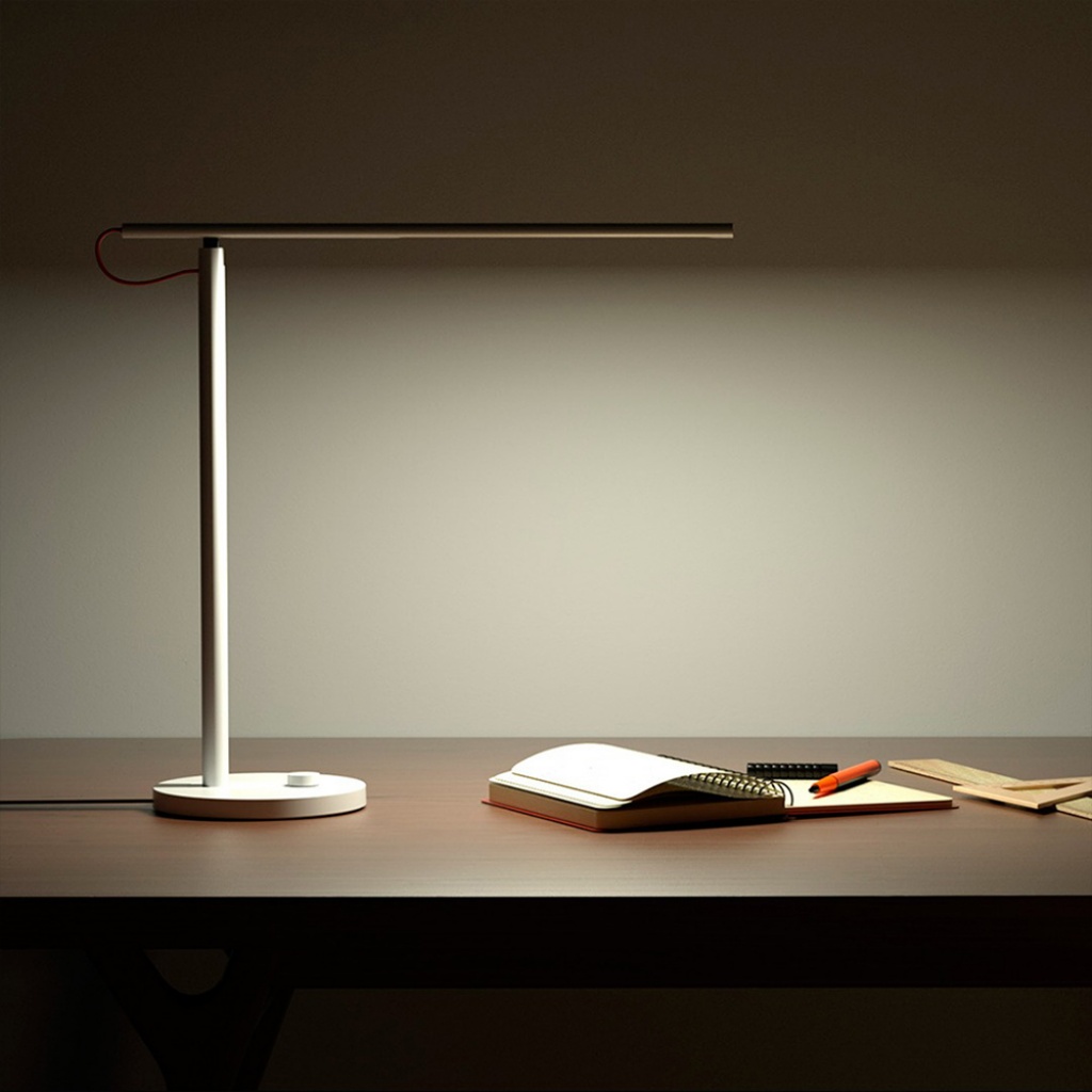 Lámpara de Escritorio XIAOMI Mi Desk 1S LED Inteligente Compatible con iOS  y Android, oferta LOi.